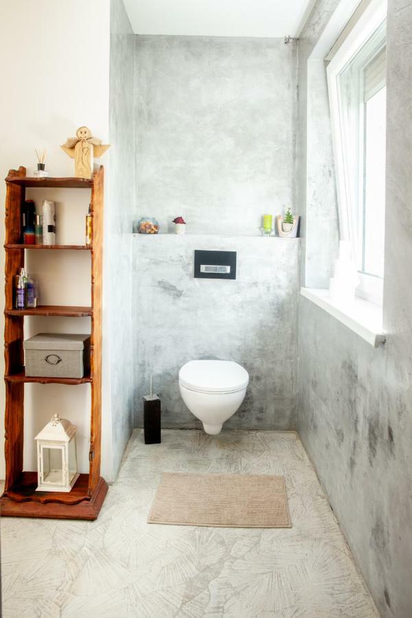 Hiska Pod Krasom Vila Rence Exterior foto